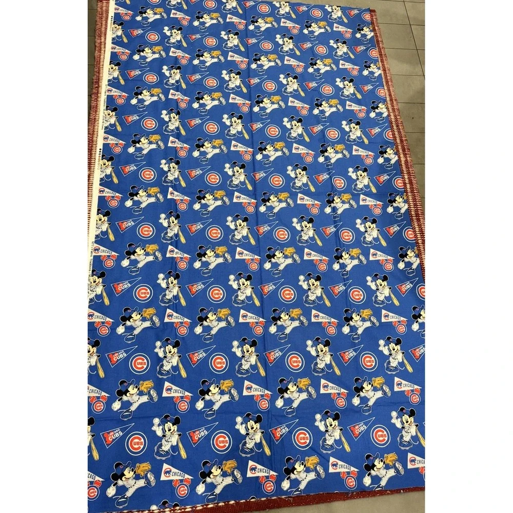 MLB Mickey Mouse Chicago Cubs 2 yards (73 by 43